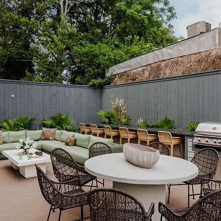 Lush Garden District & Shared Outdoor Space Holiday home New Orleans