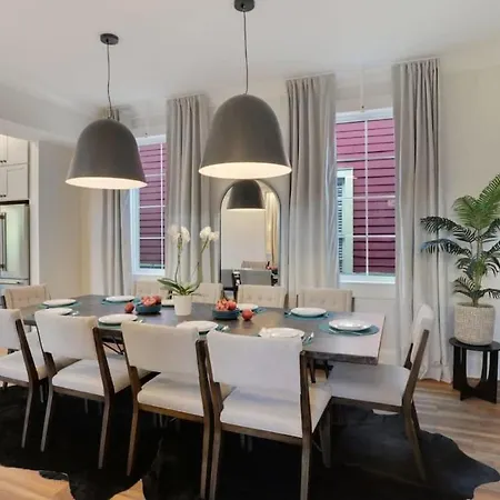 Holiday home Luxe Sunlit Heated Pool & Near Cbd New Orleans