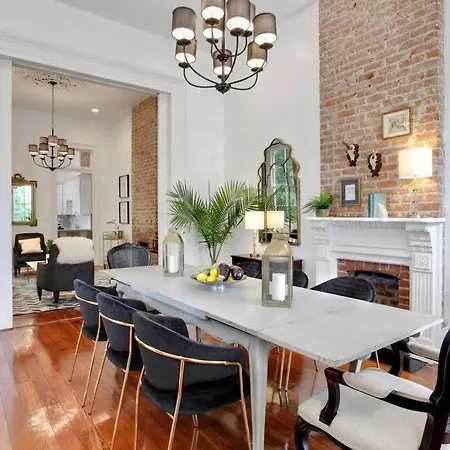 Historic Luxury Retreat Holiday home *