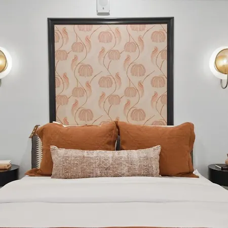 Hotel Trendy Cbd Near French Quarter