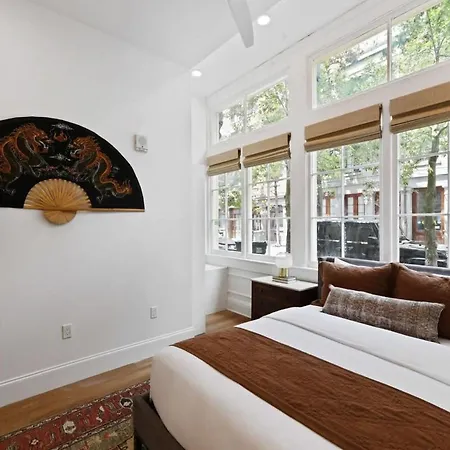 Spacious Cbd Near French Quarter *