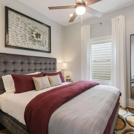 Holiday home Beautiful Renovated With Private Heated Pool *