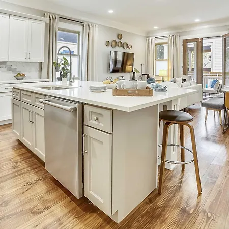 Luxe With Back Patio Near Frenchmen
