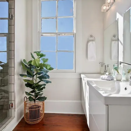 Holiday home Historic Nola Uptown Near Fq *
