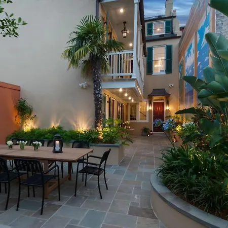 Holiday home Historic Cbd Townhomes With Courtyard New Orleans