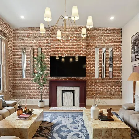 10 Bed & 10 Bath Luxury Cbd - Private Pool *