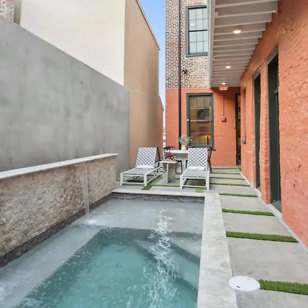Holiday home 10 Bed & 10 Bath Luxury Cbd - Private Pool