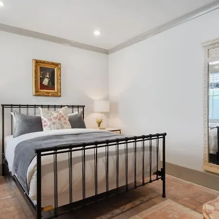 Historic Restored Near To Downtown Holiday home *