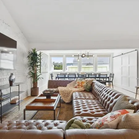 Two Expansive Near French Quarter *