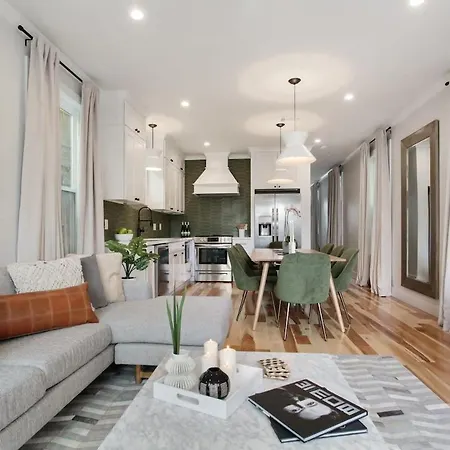 Holiday home Spacious Mid-century Oasis With Heated Pool New Orleans