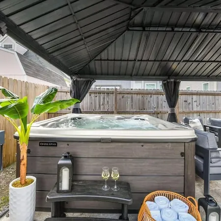 Elegant Stylish With Hot Tub & Pergola *