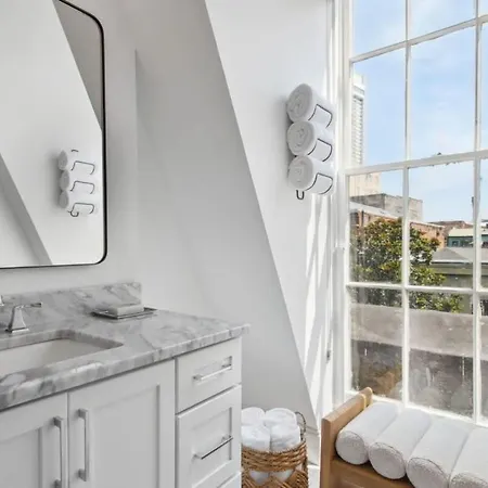 Hotel Trendy Cbd Near French Quarter *