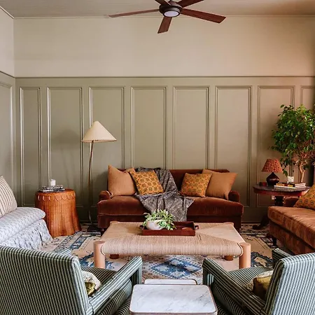 Luxury French Quarter & Heated Pool *