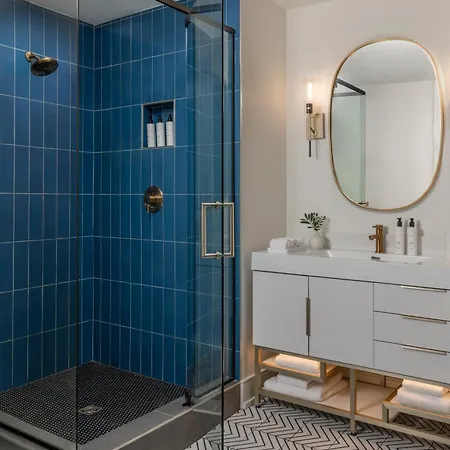 The Monarch Hotel, Hq Collection Hotel 3*