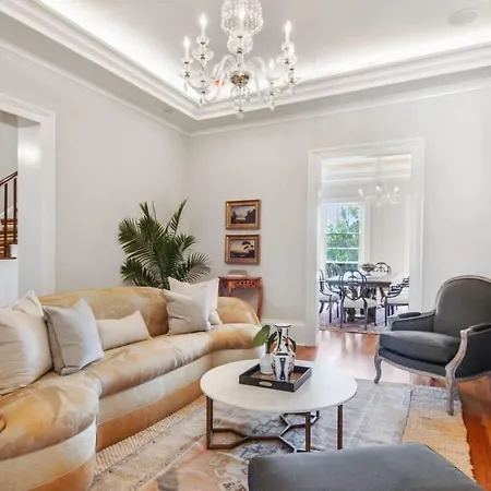 Historic Restored Near To Downtown Holiday home