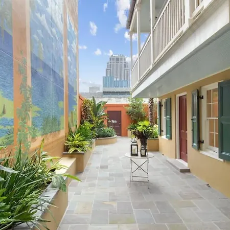 Elegant Cbd With Courtyard & Balcony Holiday home *