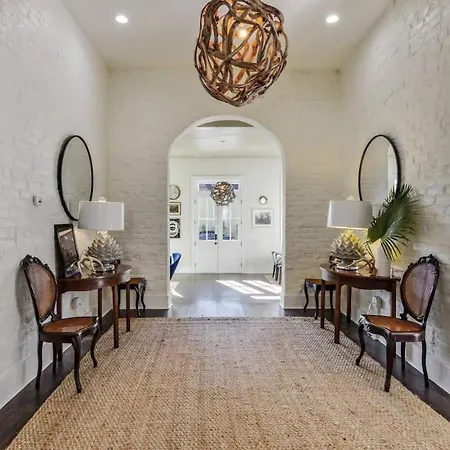 Holiday home Contemporary Designer Near French Quarter New Orleans