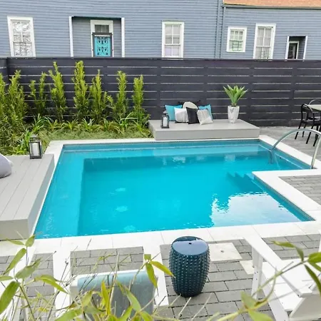 7br & Pool Access Near Cbd
