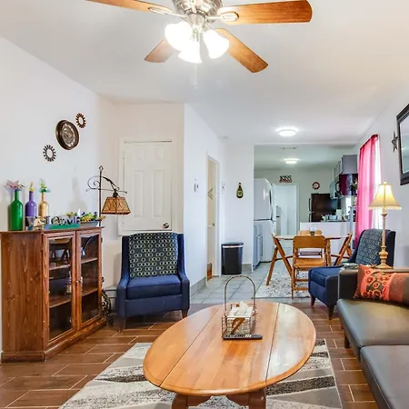 Modern Nola House With Yard Your Mardi Gras Base *