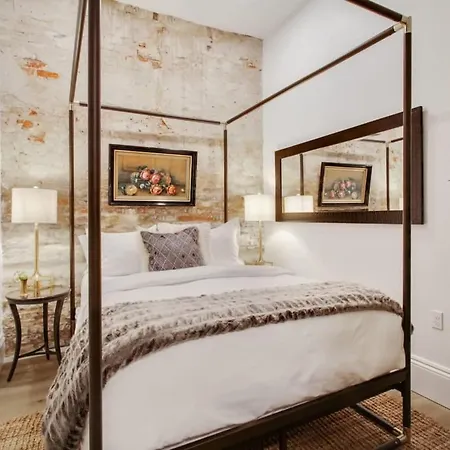 Stylish Cbd Near French Quarter