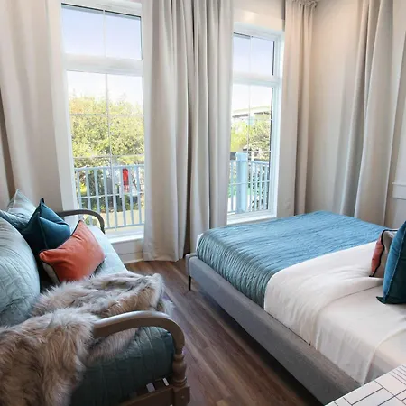 7br & Pool Access Near Cbd Holiday home *