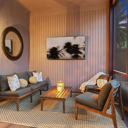 5 Bedroom Designer On Magazine Pool & Holiday home *