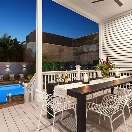 Holiday home Designer 10-bedroom Compound Heated Pools & Hot Tubs