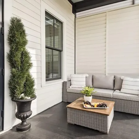 Deluxe Modern Heated Pool & Game * New Orleans