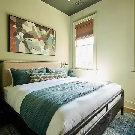 Holiday home Luxury On Magazine Shared Heated Pool &
