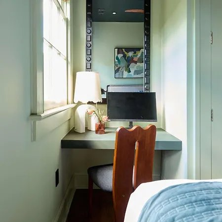 Holiday home Luxury On Magazine Shared Heated Pool & New Orleans