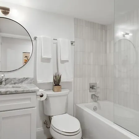 Hotel Stylish Cbd Near French Quarter