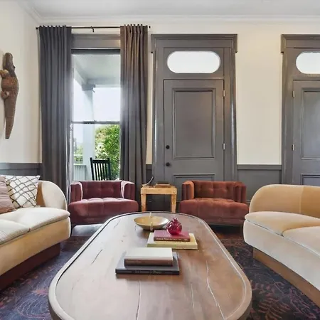 5 Bedroom Designer On Magazine Pool & *