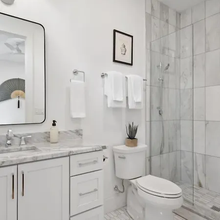 Premium Cbd Near French Quarter Holiday home