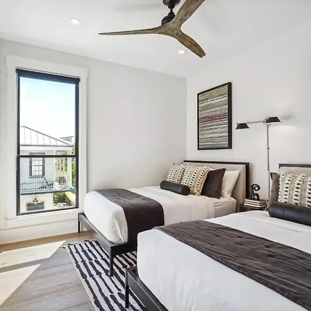 Bywater Retreat With Heated Pool And Roof Deck Holiday home New Orleans