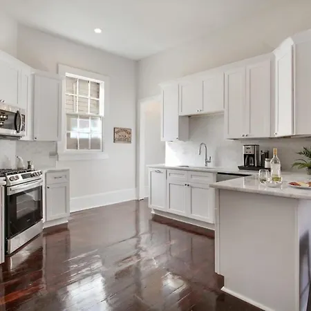 Historic Nola Uptown Near Fq Holiday home *