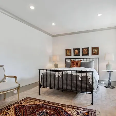 Historic Cbd Townhomes With Courtyard * New Orleans
