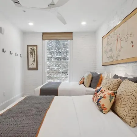 Two Expansive Near French Quarter Hotel