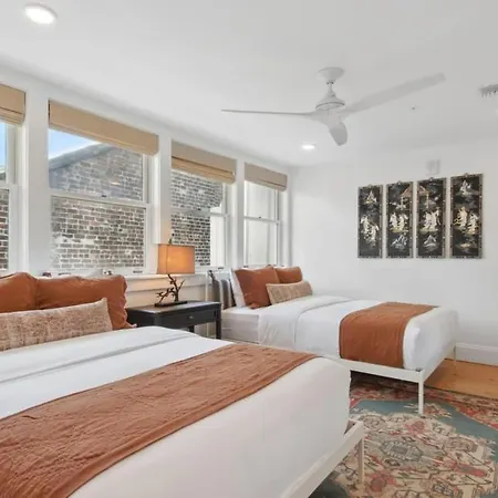 Hotel Two Expansive Near French Quarter *