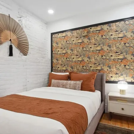 Two Expansive Near French Quarter Hotel *