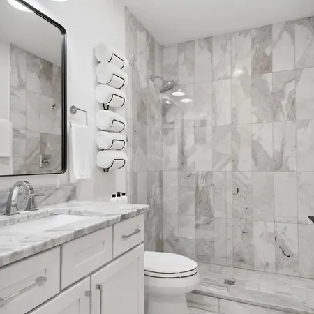 Two Expansive Near French Quarter * New Orleans