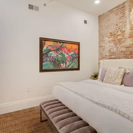 Stylish Cbd Near French Quarter New Orleans