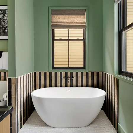 Modern New Homes Heated Pools And Spas Holiday home New Orleans