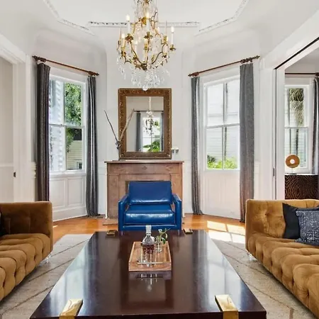 Opulent Expansive Unit Heated Pool And Bed & Breakfast New Orleans