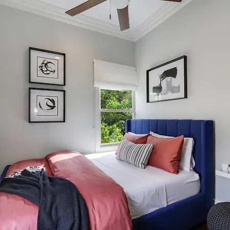 Beautiful Renovated With Private Heated Pool Holiday home *