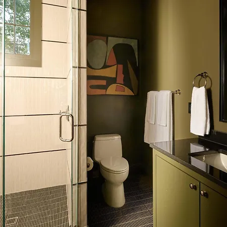 Luxury On Magazine Shared Heated Pool & *