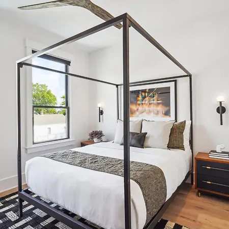 Bywater Retreat With Heated Pool And Roof Deck *