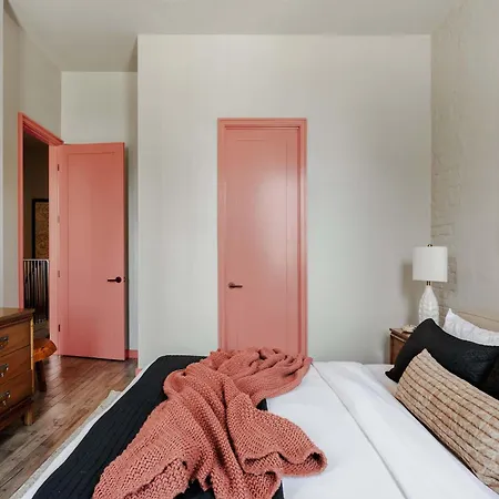 Luxury Historic Neat To Downtown Holiday home New Orleans