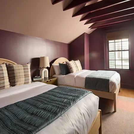 Remodeled Magazine Oasis Shared Heated Pool&spa *