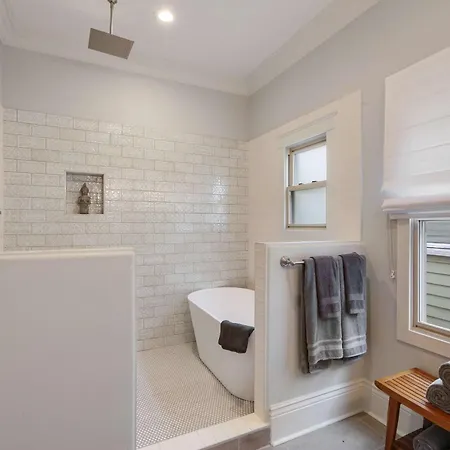 Holiday home Beautiful Renovated With Private Heated Pool New Orleans