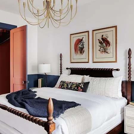 Holiday home Historic Luxurious Heated Pool & *